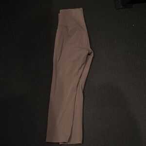 Tavi Noir High-Waisted Capri Leggings - size Small